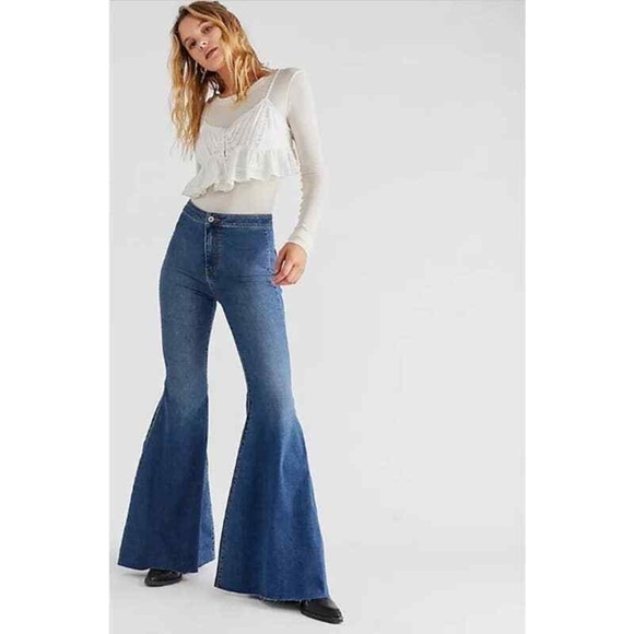 Free People Womens Size 25 Just Float On Flare Jeans in Jericho Blue Hippie Boho - Picture 2 of 12